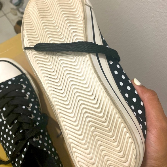 Dorothy Perkins sneakers size 4. Used only once! Super chic. - Picture 2 of 3